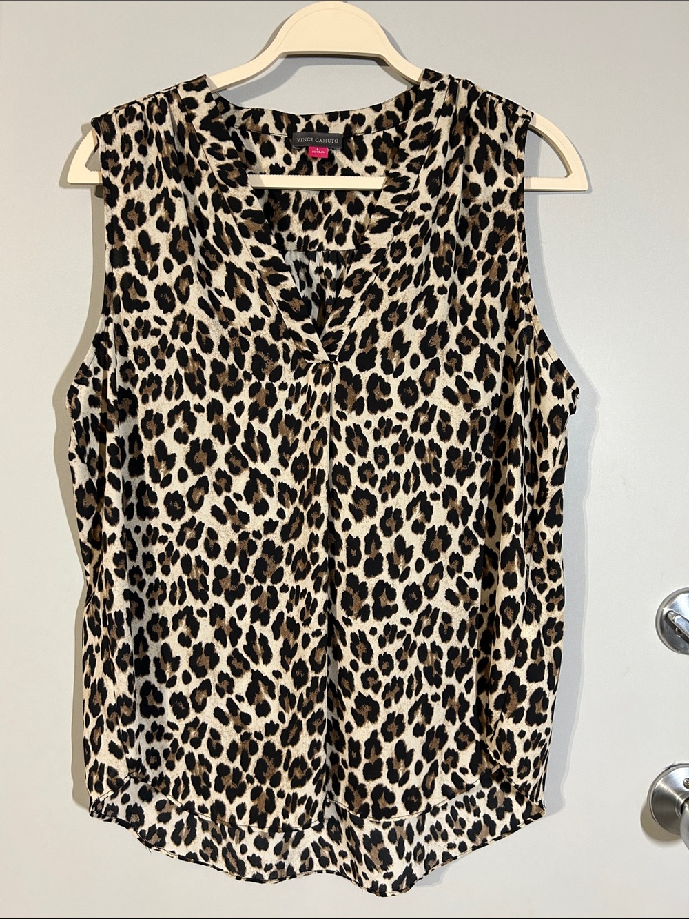 Vince Camuto Leopard Print V neck Sleeveless Top casual, office, edgy, classic